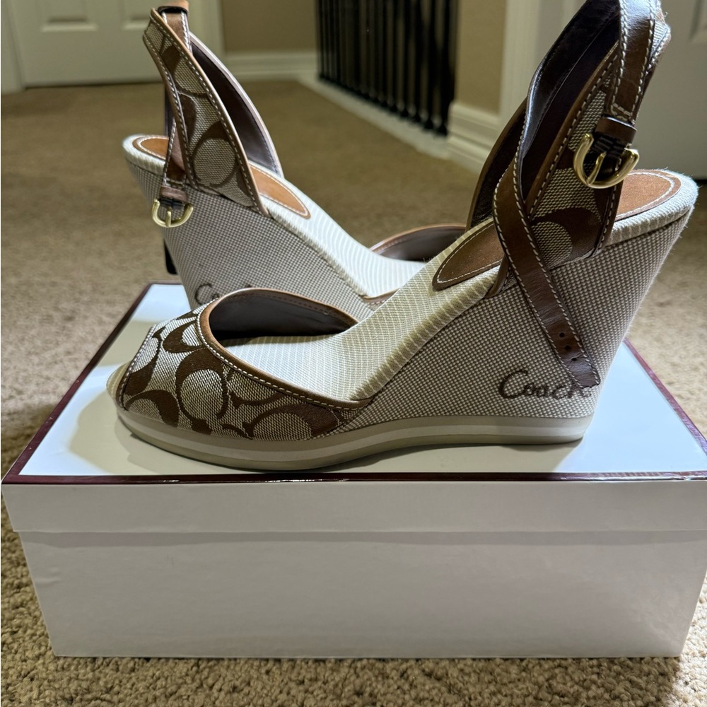 Brand new tawny khaki sandal size 11M